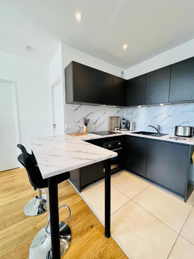 Nb Arrows Appartement De Standing En Hyper Centre Chartres Exterior photo